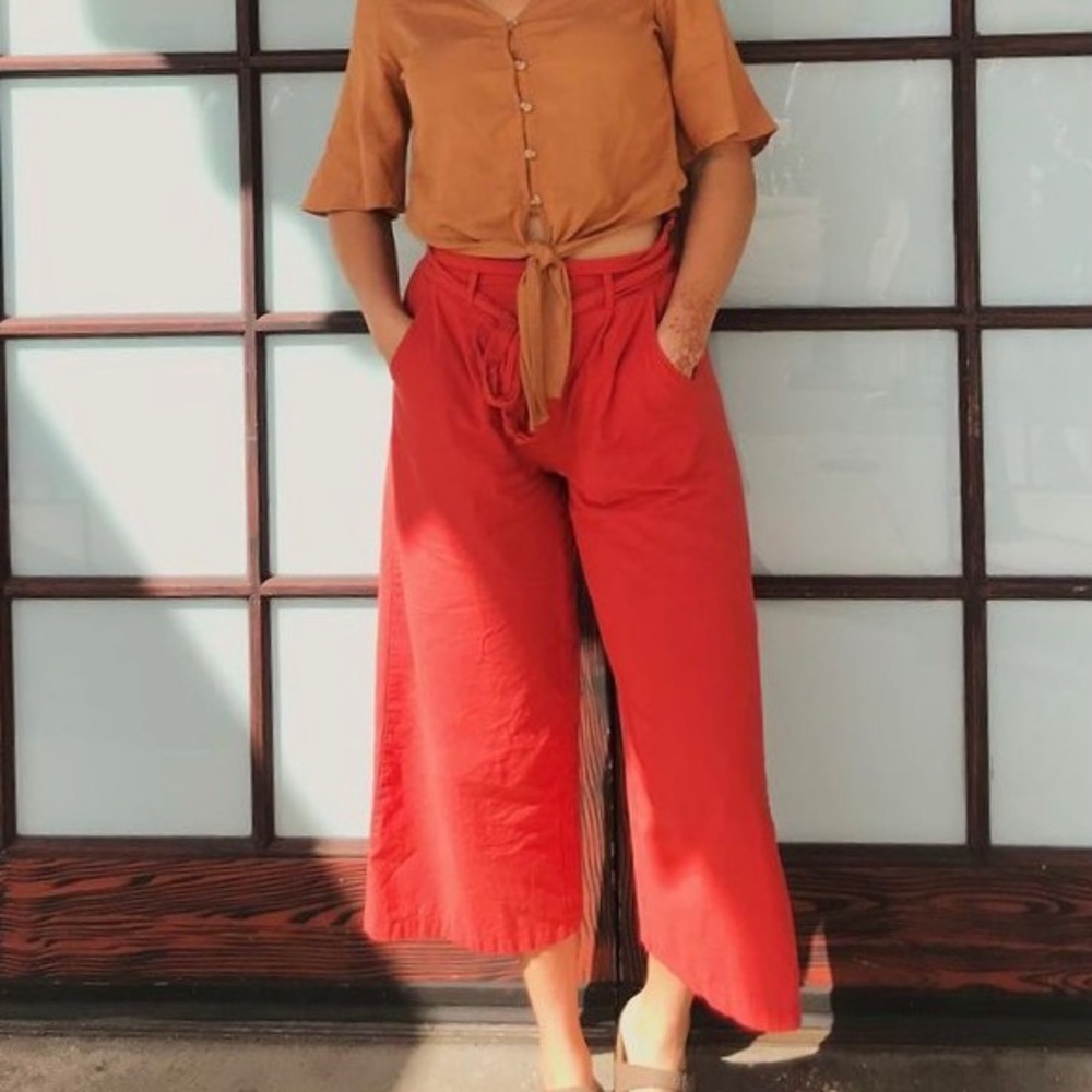 High waisted, flared pants